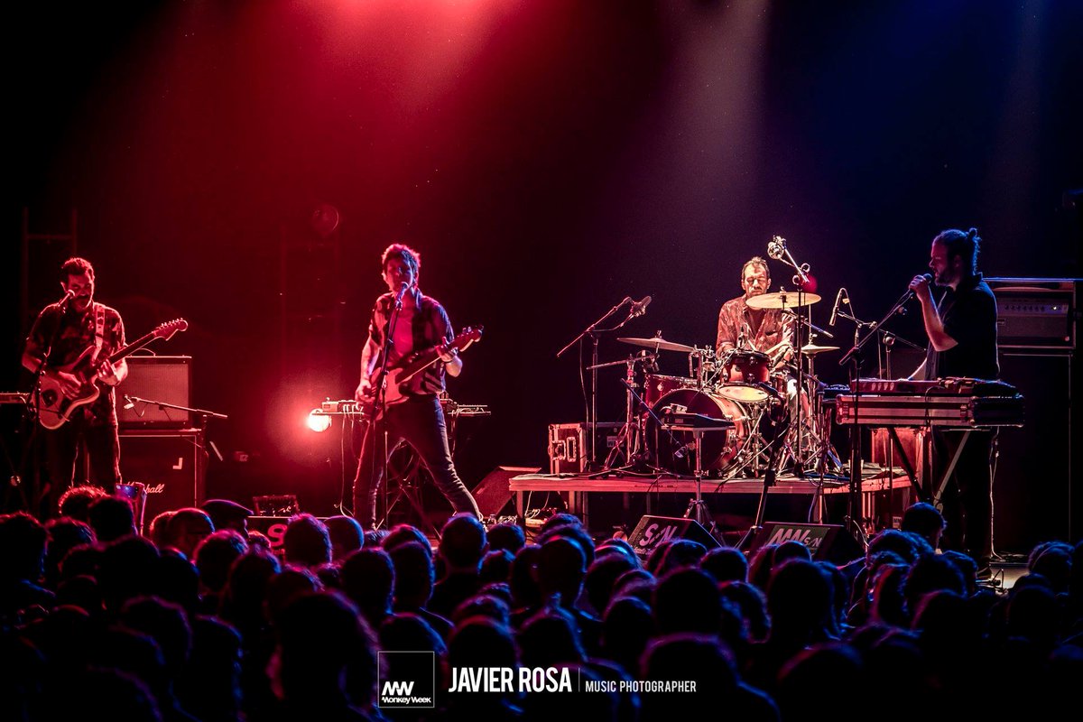 SON_EG's tweet photo. Es lunes y estamos de vuelta del @Monkeyweek. Lagrimones recordando algunos de los conciertos increíbles que hemos visto estos días en Sevilla, gracias a los fotones de @javierphotorosa. ¡Larga vida al 🐒! #MonkeyWeekSONEG #MonkeyWeek10

Álbum completo ➡️ https://t.co/iBOYAOQkFT https://t.co/bBRmqw0KB1