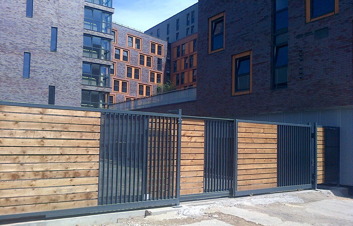 ProcterContract's tweet photo. Do you need an automatic entrance gate but don't have much space? Take a look at our #TelescopicGate offering: https://t.co/sfp1KajVvQ

#AutomaticGates 
#PoweredGates 
#EntranceGates https://t.co/DYy8N38Xgd