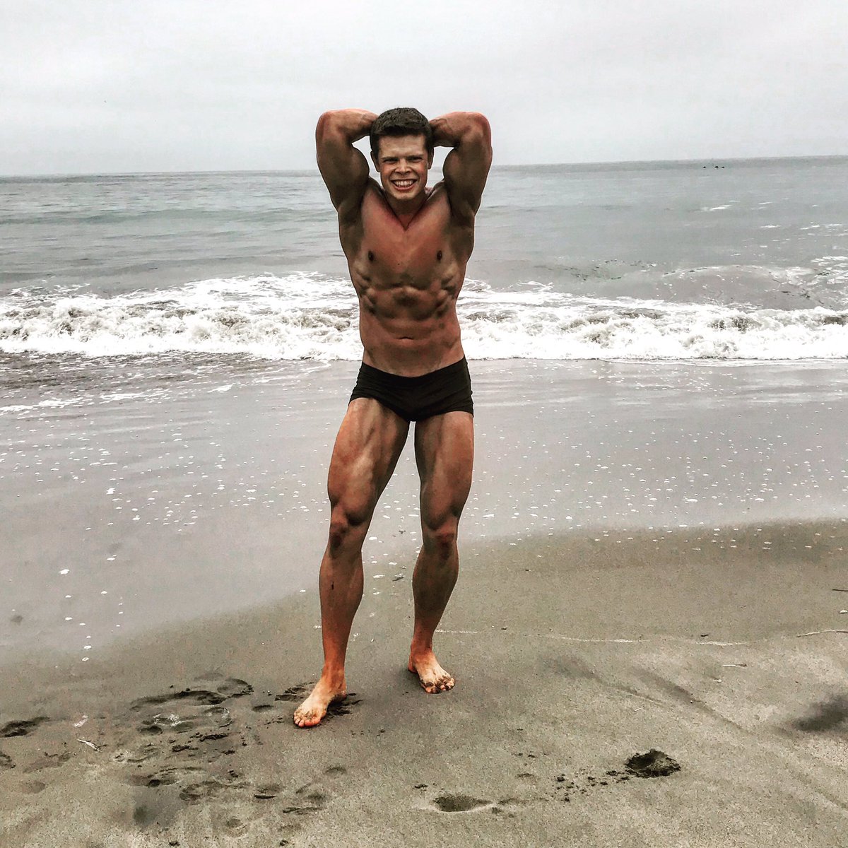 “To be FULLY ENGAGED, we must be physically energized, emotionally connected, mentally focused and spiritually aligned with a purpose beyond our immediate self-interest.” 
—Jim Loehr
#motivationmonday #motivationalquotes #abs #sixpack #quads #shredded #peeled  #classicphysique