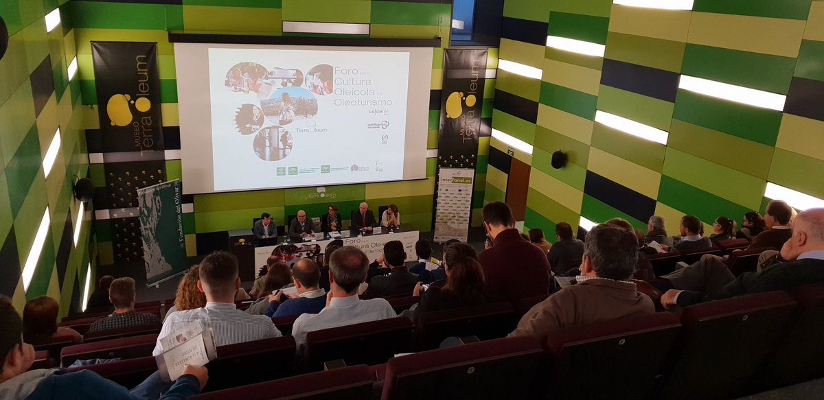 JuanBalbinGa's tweet photo. En  el I Foro de Cultura Oleícola y Oleoturismo, un éxito, organizado por la Fundación del Olivar, en el Museo Terra Oleum. https://t.co/sn6y5CxMIt