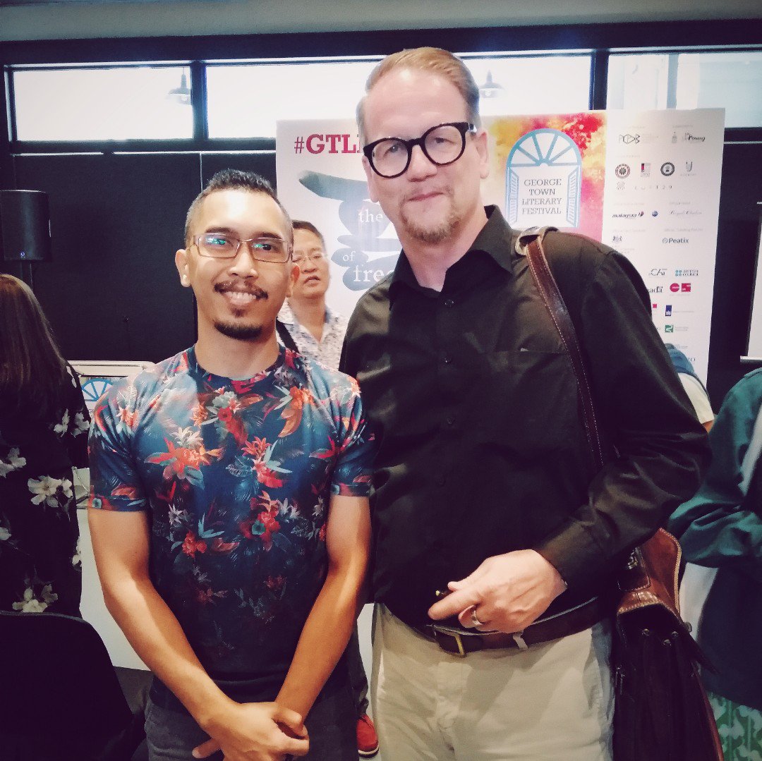 zedadam's tweet photo. A literary festival ends—I am renewed. I met @Sjonorama, the brilliant novelist and storyteller. Sjón is also an Oscar nominated lyricist and collaborator to @bjork who co-wrote songs in Dancer In The Dark, and tracks like Jóga, Bachelorette, Oceania and Virus. #GTLF2018 https://t.co/ogUl7CGnXN