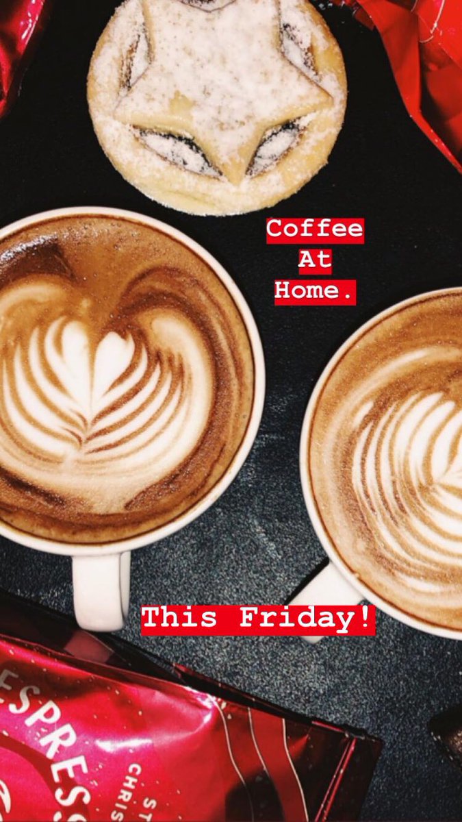 Coffee at home this Friday! 😊 Only 4 days to wait until you can get your favourite drink for free. #York #ConeySt #wholebean #viainstant #latteartheroes #christmasblend #starbucks #freedrink