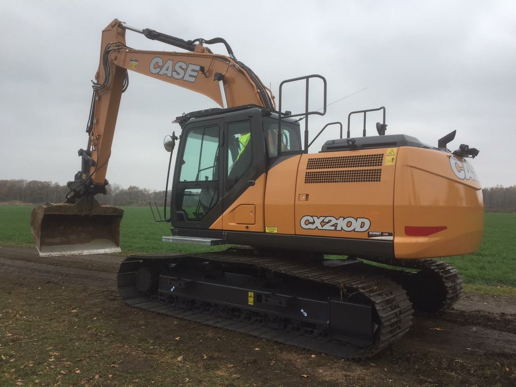 schmidtbouwmach's tweet photo. Ter vervanging van de #Case #CX210B mochten wij zojuist bij #Hobelman-Halle deze schitterende CASE #Construction #Equipment #CX210D af leveren.
Wij wensen #Hobelman heel veel #succes met deze fraaie nieuwe machine! #zwaargewicht #caseconstruction https://t.co/EfRQ2fIyPS