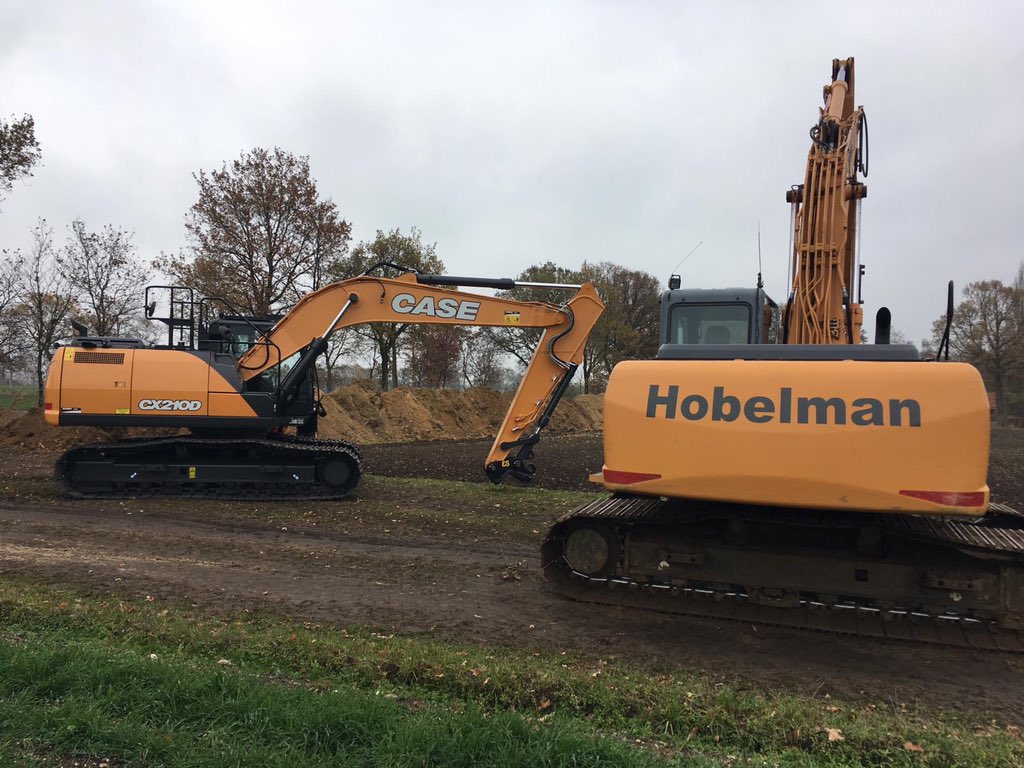 schmidtbouwmach's tweet photo. Ter vervanging van de #Case #CX210B mochten wij zojuist bij #Hobelman-Halle deze schitterende CASE #Construction #Equipment #CX210D af leveren.
Wij wensen #Hobelman heel veel #succes met deze fraaie nieuwe machine! #zwaargewicht #caseconstruction https://t.co/EfRQ2fIyPS