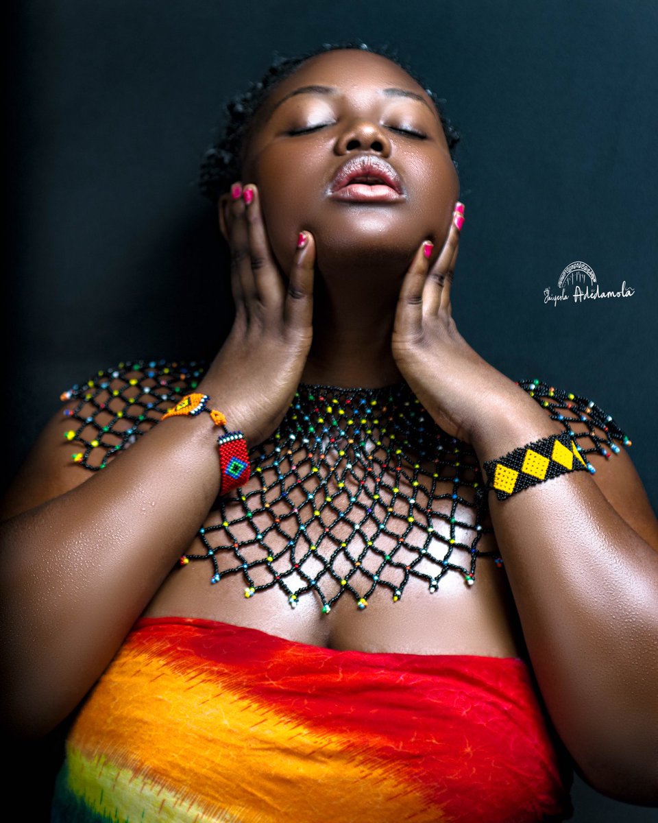 microd's tweet photo. PLUS SIZE BEAUTY... Photo by @microd #art #jaiyeolaadedamola #melanin #african #emotions #create #canon #losangeles #microd #microdworks #ghana #pretty #kenya #lagosnigeria #love #stew #lagosphotographer #plussizefashion #plussize #plussizemodel #plussizebeauty https://t.co/ocKCwbk8pJ