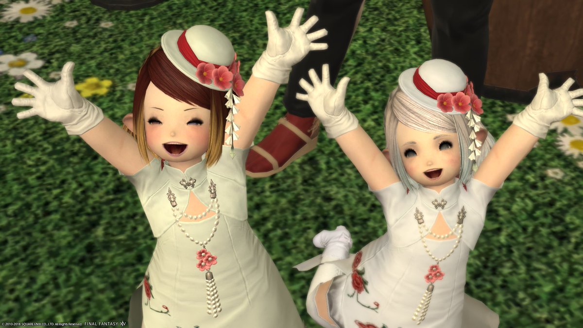 rumineko0530's tweet photo. 今日オープンのなおさんのcafeCouerにお邪魔しました(*´ω`*)
さうらちゃんと本日発売の服おソロだったのでパシャリ、いつ見てもかわいい///
ねことさんのお膝をこっそりGet♪
美人さんみると眼福♡
#Couer https://t.co/7vxOJg3vHH