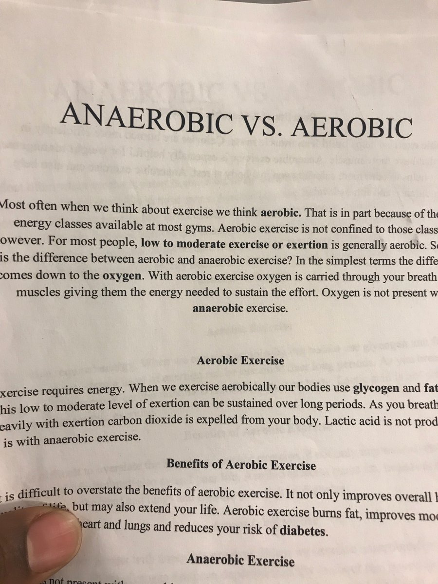 PhysEdArts's tweet photo. This week’s lesson! Differentiation in training!! Know your goal! Anaerobic vs. Aerobic!!! Athletic training vs. Fitness training!!! #Cardio #Health #PE @CrecArtsMiddle1 https://t.co/olkR4g2Fux