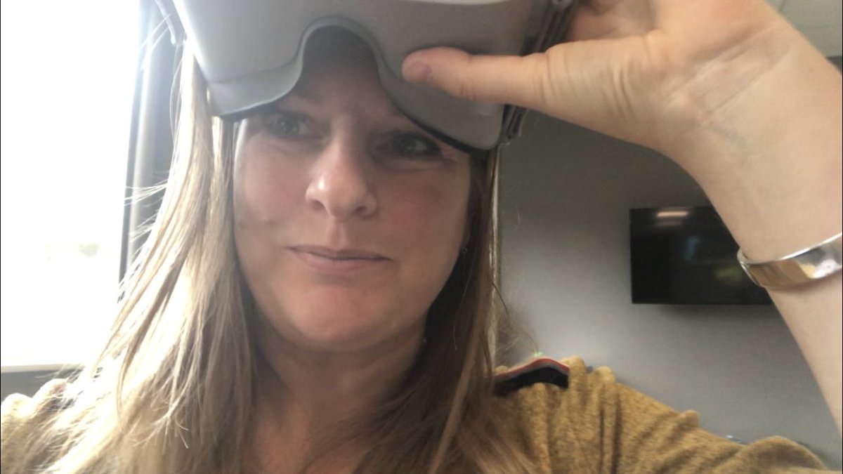TessaHoonhorst's tweet photo. Virtual Reality Selfie . ✅ #bl2018 Leren en innoveren op t werk. https://t.co/MwXjSOQUZu