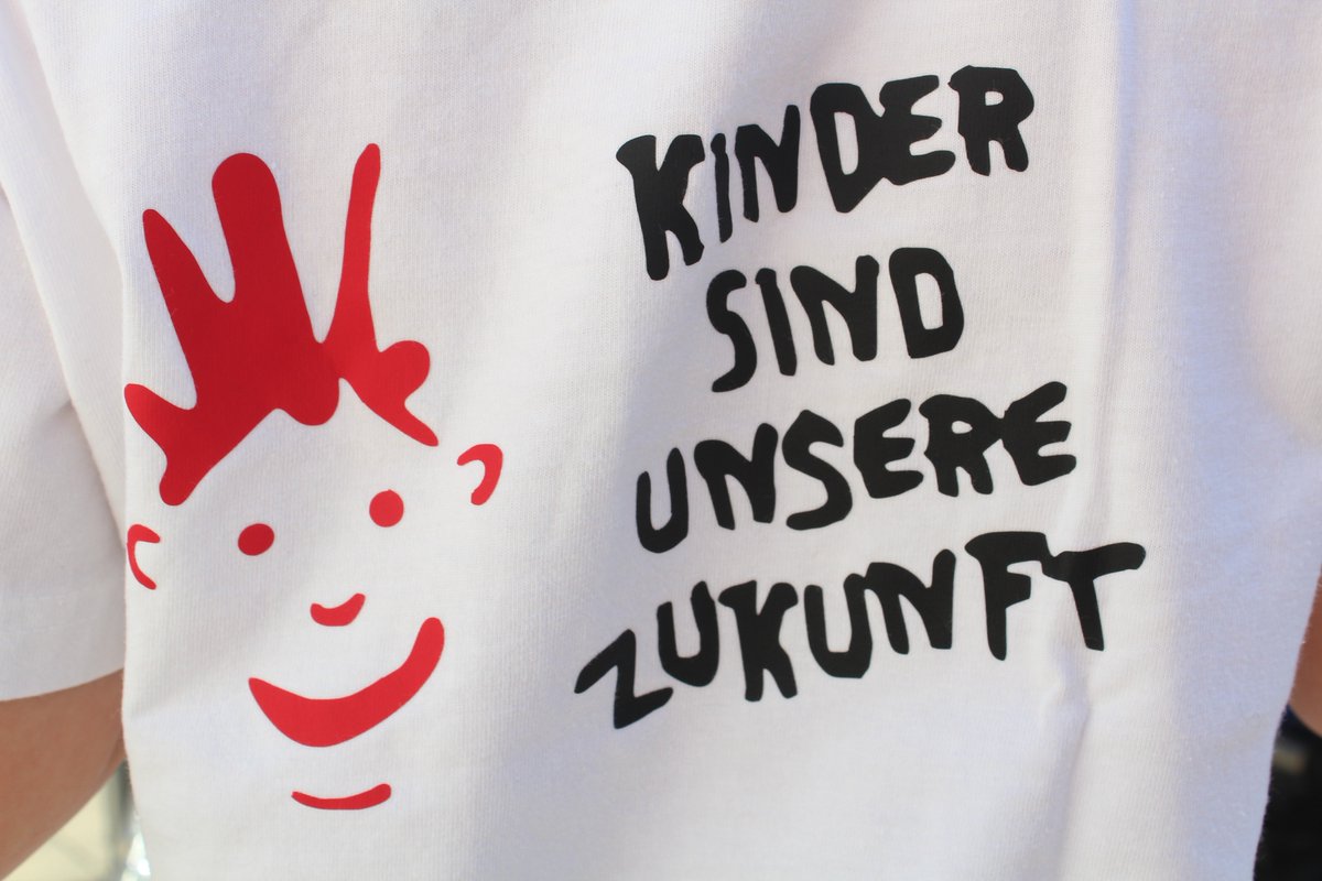 #KinderSindUnsereZukunft 
Vergiss nicht in deinem Hass gegenüber deinem Partner wie wichtig er für euer gemeinsames Kind bleibt.
Strebe nicht nach dem Kontaktabbruch nur, weil du es gerade für richtig hältst, stelle dich nicht gegen den Willen eines kleinen Menschen. #Eltern