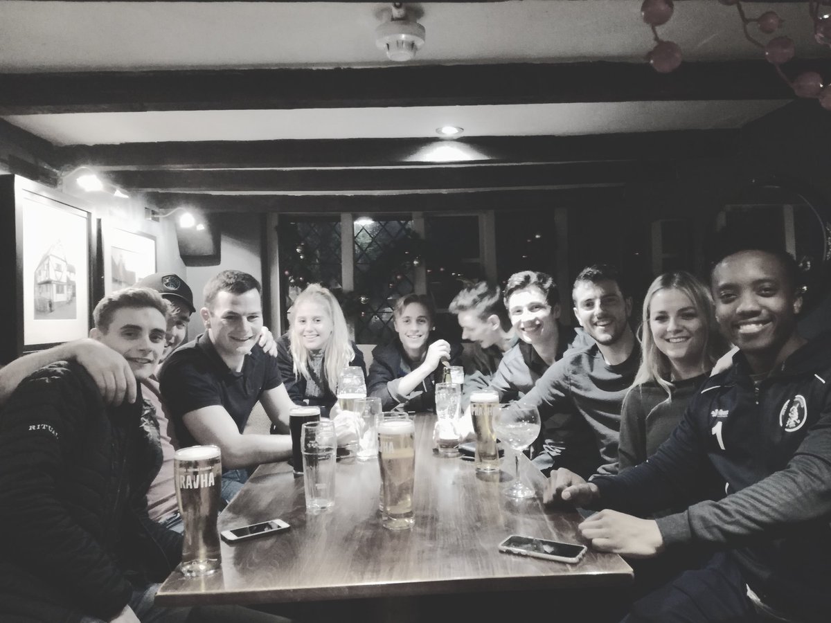 OxtedHC's tweet photo. It's the small moments that make a huge difference 💯

#OxtedHC #clubculture #family #goodtimes #goodvibes #goodpeople #issavibe #goodbanter https://t.co/MDWAU1RPZ3