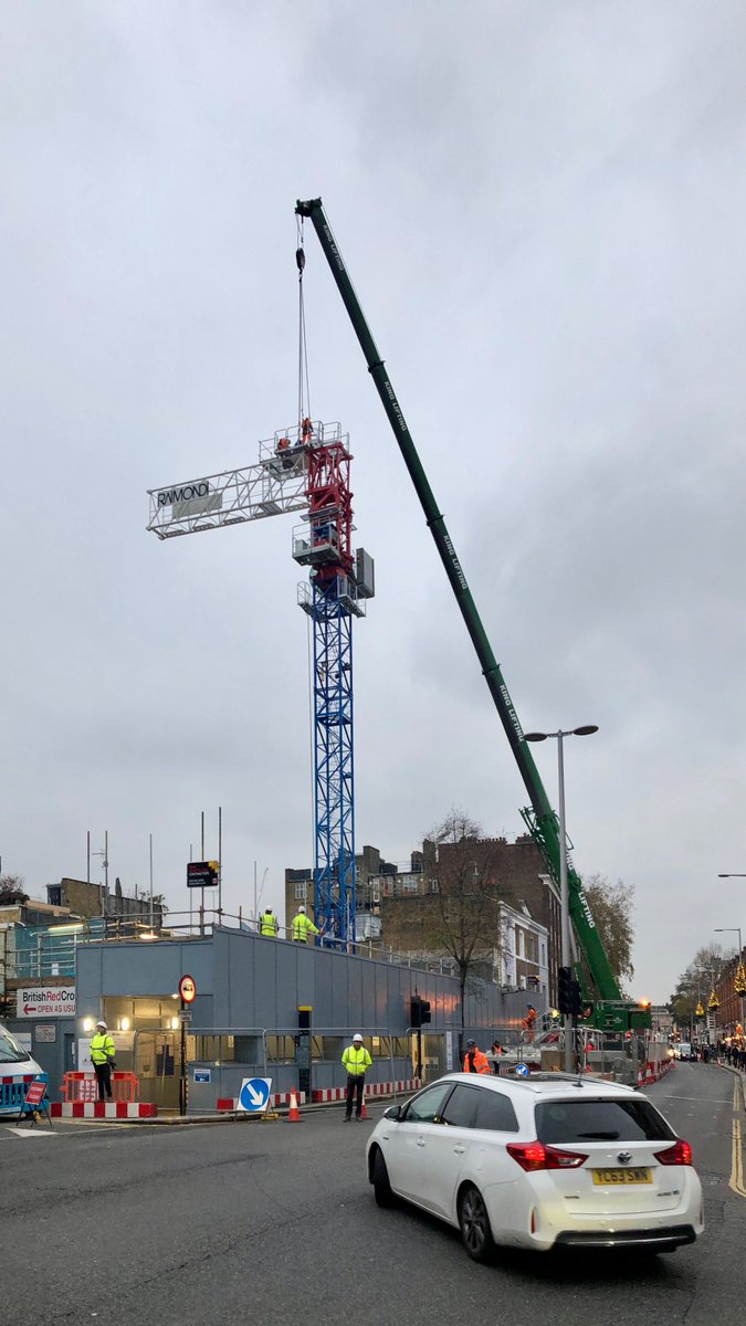 Amazing to watch the crane go up at our Kings Road project. Only some temporary inconvenience, but well managed by <a href="/VolkerWesselsUK/">VolkerWessels UK</a> ! #EssoldoHouse <a href="/TdMander/">Tim Mander</a> <a href="/gt_llp/">Gardiner & Theobald</a>