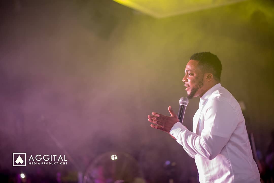 iseoluwaabidemi's tweet photo. Thank you uncle! β€π @DrTimGodfrey
_
Moments from the Unbreakable concert!!
_
Stay tuned for more pictures.
#UNBREAKABLECONCERT #moments
#iseoluwa #newsong #comingsoon #rababa #rababacomingsoon #iseoluwaliveinconcert #TEEGEEEntertainment #iseoluwaabidemi #music https://t.co/BtKBPwpZcM
