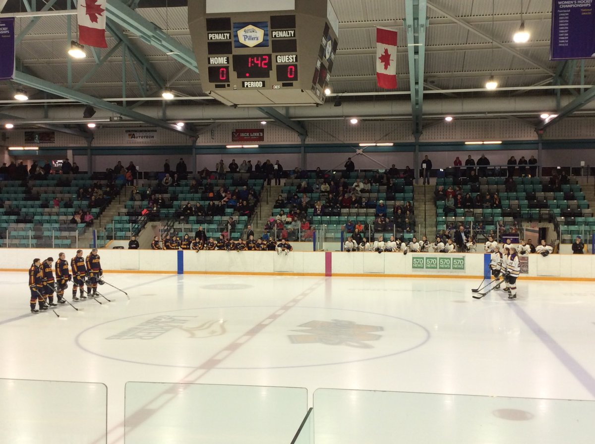 MmeCapa's tweet photo. @viswrdsb Primary choir singing "O'Canada" at a @LaurierHockey Friday night. Thanks for the opportunity! #wrdsb #lauriergoldenhawks #OCanada https://t.co/FIYYLZSM39