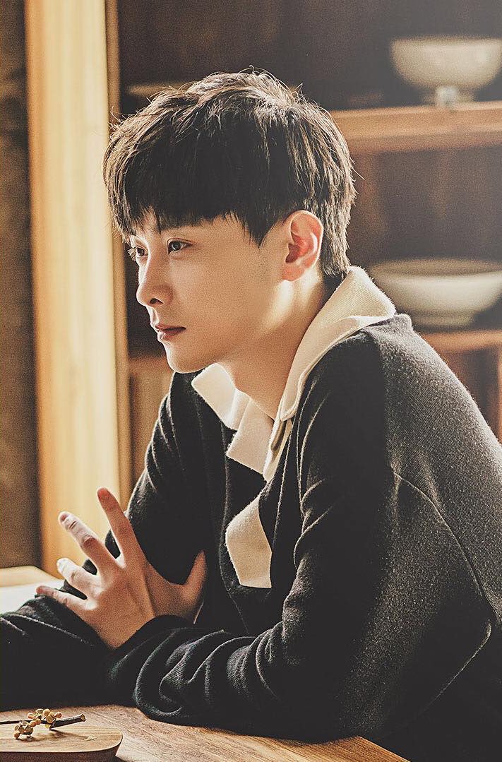 나, 너를 사랑해

태고 이래로 완성할 수 있는 가장 아름다운 문장
주어를 빼도 목적어로 살아갈 수 있는 최초의 세계

곧 나의 삶

백가희 | 삶