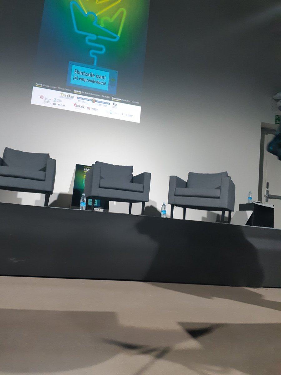 B_Sketch_'s tweet photo. El congreso IKASENPRESA ya terminó y  espero que todo lo aprendido hoy sirva para el futuro. 
#ikasenpresa #ceinpro https://t.co/iKVvtX9TvN