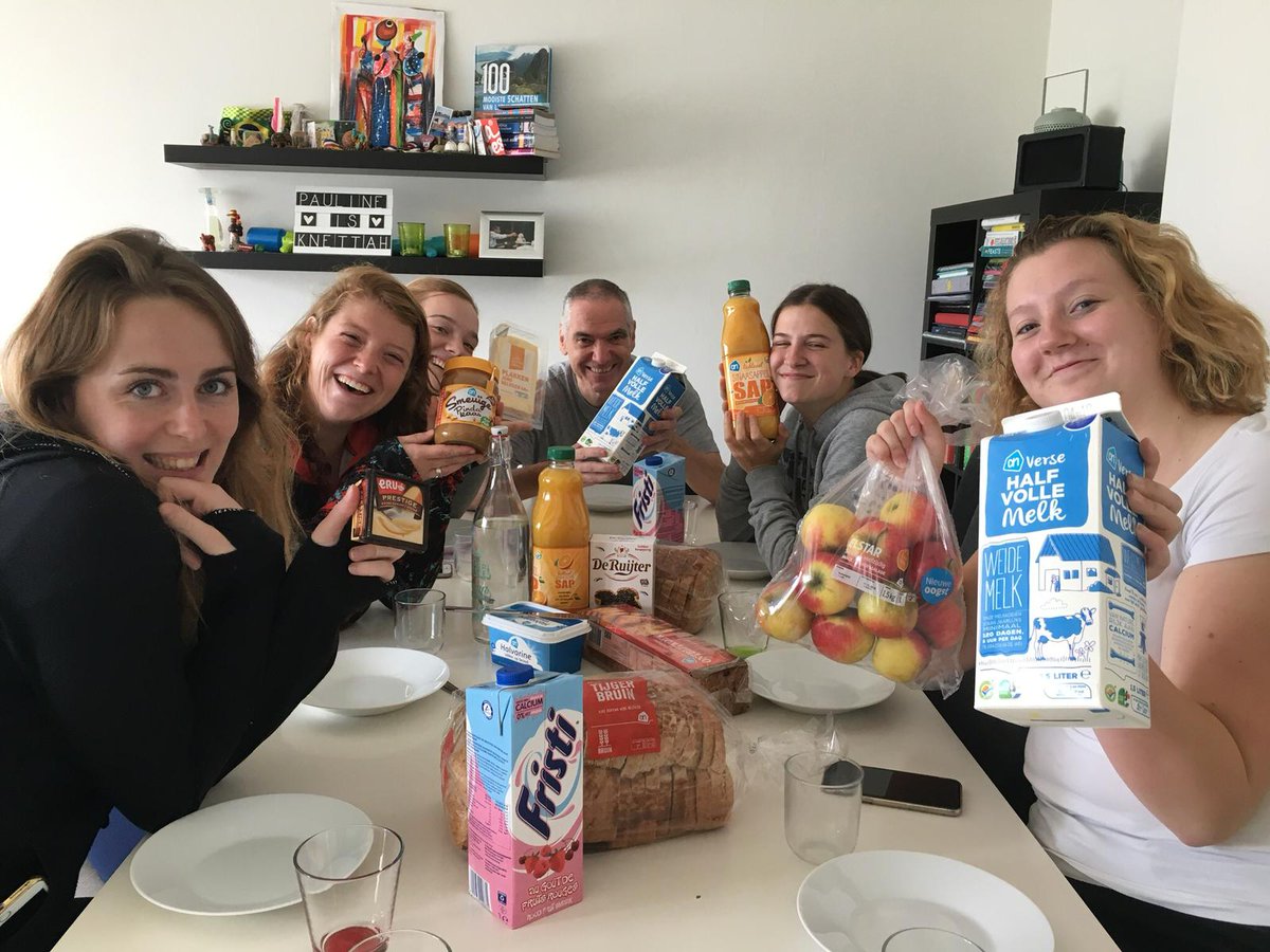 ✨ Nieuw artikel in de rubriek "Vereniging in de schijnwerpers"! Ditmaal kwam Volley Tilburg aan bod met een unieke challenge: De "Play Positive Challenge". Benieuwd naar het hele artikel en de mogelijkheden voor jouw vereniging? Check:  sportintilburg.nl/nieuws/verenig…