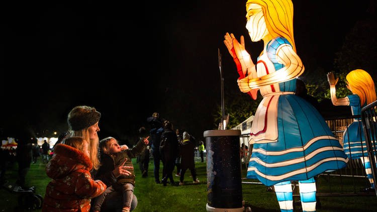 TimeOutLondon's tweet photo. 160 giant Alice in Wonderland lanterns are on display in Southwark Park.
https://t.co/NeJCjGYqWw https://t.co/zUI8TSSS3J