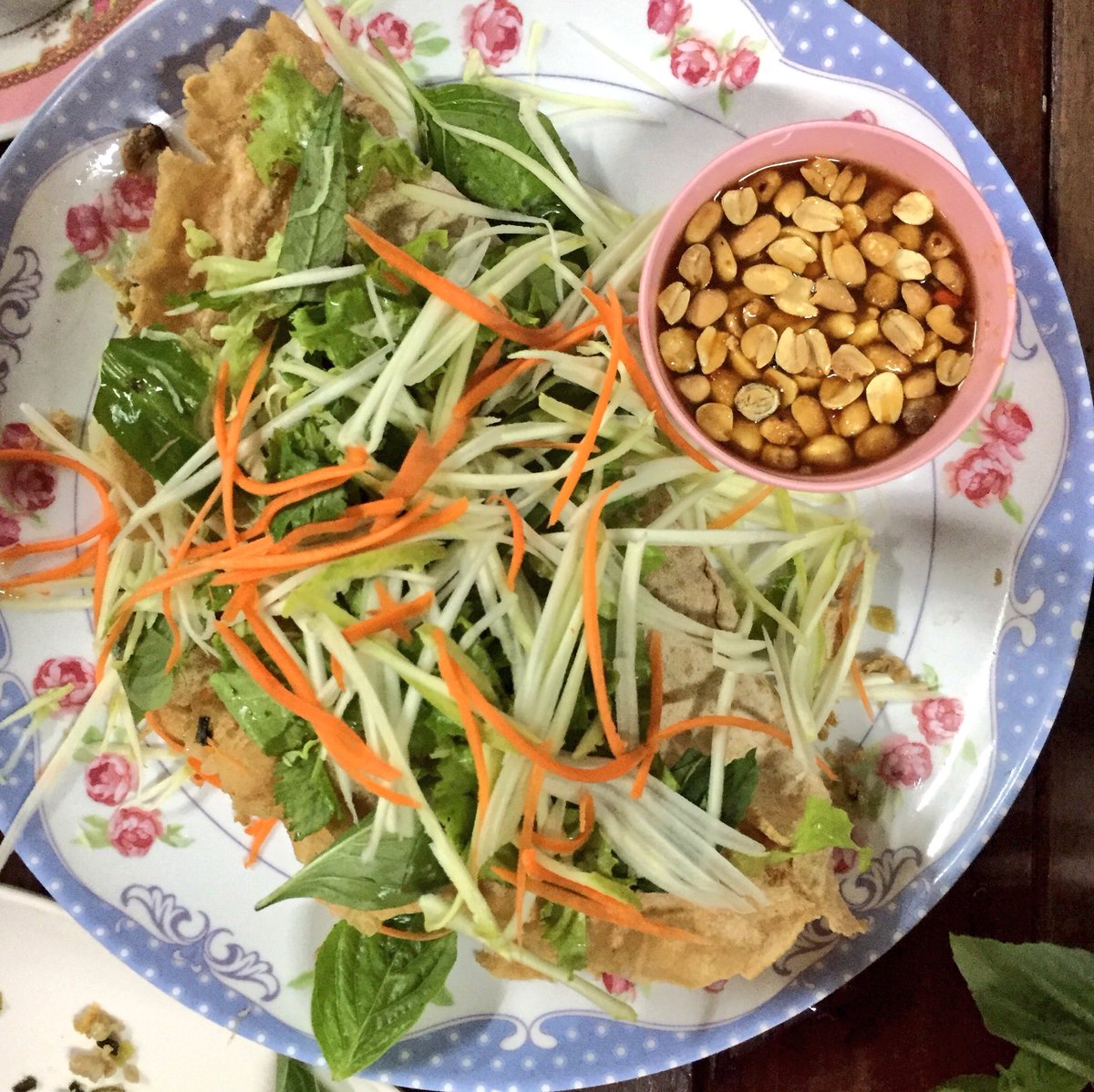 Kiattisak_Bizz's tweet photo. มื้อนี้..อาหารเวียดนาม ต้นตำรับ  พิกัด จีจี้อาหารเวียดนาม @healthyfood @PatsyMeaw @aroii https://t.co/LcCiIQuU6f