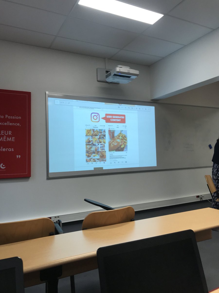 LehousselPierre's tweet photo. La stratégie #instagram de @BurgerKing s’appuie sur les consommateurs en reprenant leurs photos sur leur compte officiel de la marque ! #strategie qui permet économies et interactivité #bkcom #RSISTC3A #ReseauxSociaux https://t.co/mGHiP0EZzu