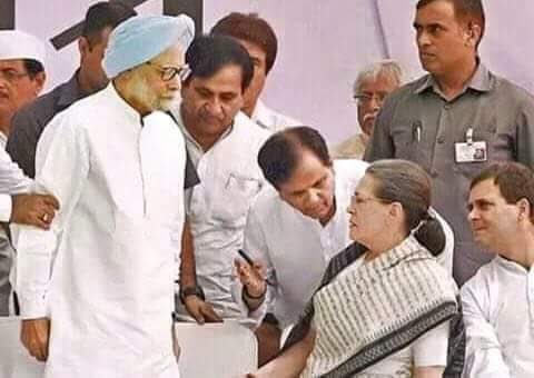 Gitanjali_DS's tweet photo. देखो मैडम,ये भी #अयोध्या जा रहे थे,,स्टेशन से खींचकर
लाये है😂😂😂
#MandirWahiBanayenge 🚩
#MandirPush https://t.co/n03CxNDU9J