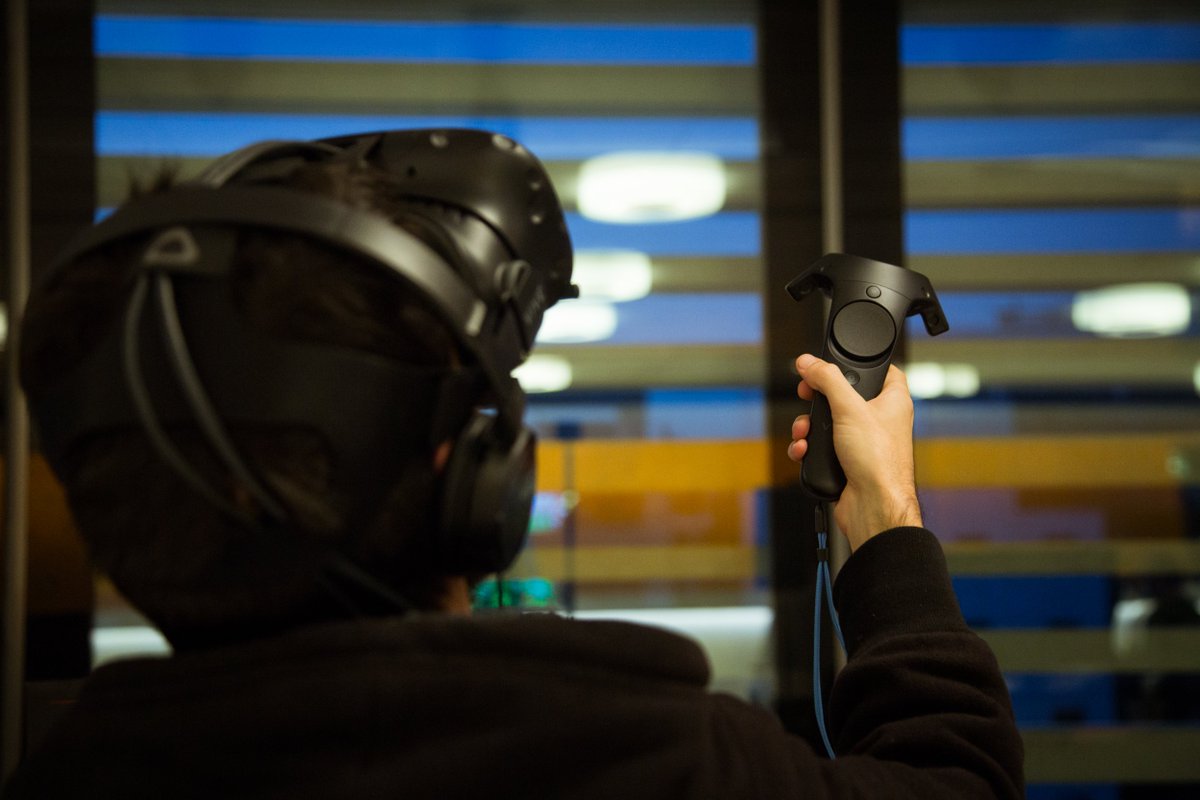 OnassisStegi's tweet photo. VR@GR ΣΤΗ ΣΤΕΓΗ
Ήταν δύο ημέρες γεμάτες virtual reality, αφιερωμένες στους ερευνητές, καλλιτέχνες, οργανισμούς και επιχειρήσεις, οι οποίοι δημιουργούν σήμερα την πραγματικότητα του αύριο.
#VRGR https://t.co/eaz2bjBYff