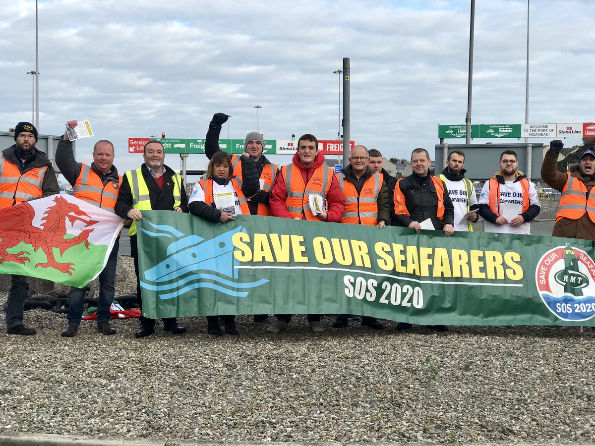 dazprocter's tweet image. Great reception from the public of #Holyhead today during campaign to highlight low wages and exploitation of Seafarers by #irishferries 
@RMTunion #SOS2020