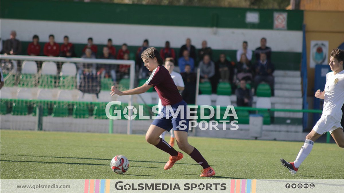 Juliogf_2003's tweet photo. Bonito reportaje de @golsmediasports el pasado sábado. 
Como siempre, fotacas de @DavidAvilaAyora .
Muchas gracias 🔴🔵⚽️⚽️👍👍 https://t.co/6QfJL00VP6