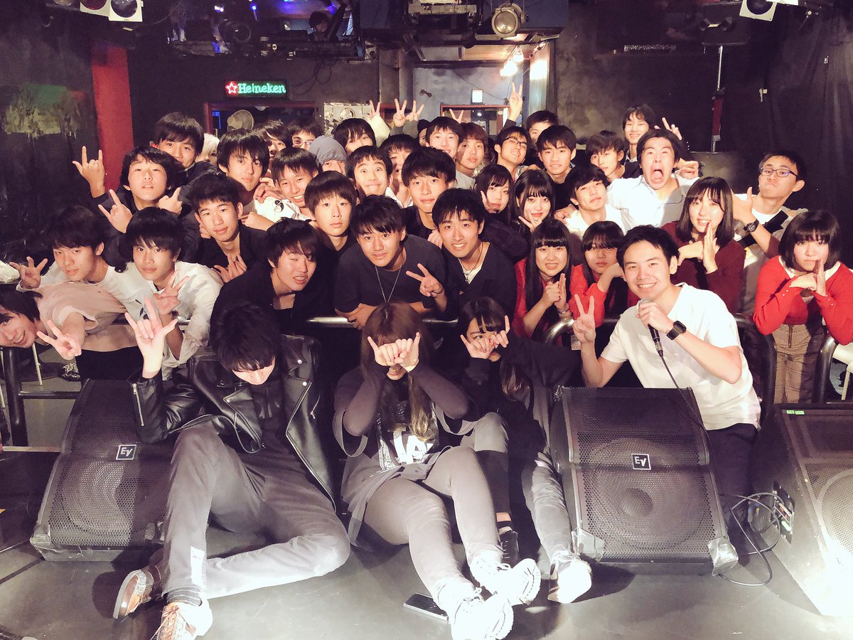ShutaroShinkai's tweet photo. 今日は出演してくれた

ドラニクル5
ロース・チンジャオ
Slast Roll
バンド名って難しいんだよなぁ
big box on the river
Crow

お疲れ様〜‼️
11月ラストの24回目のTATATA!!盛り上げてくれてありがとう‼️

次なるピークワンのスターは誰になるのだろうか！ https://t.co/MuiW64xSyu
