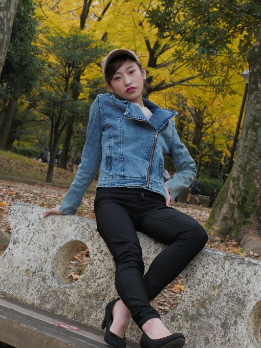 michelle_7986's tweet photo. #ゆめ さん 秋の休日の光が丘公園。@PCJewel_yume #photoclubjewel ようやく、人に邪魔されない #i銀杏 を背景に撮れるスポットを見つけた👍#blackskinny #denimjacket #simplecoordinate https://t.co/c4OwE68am3