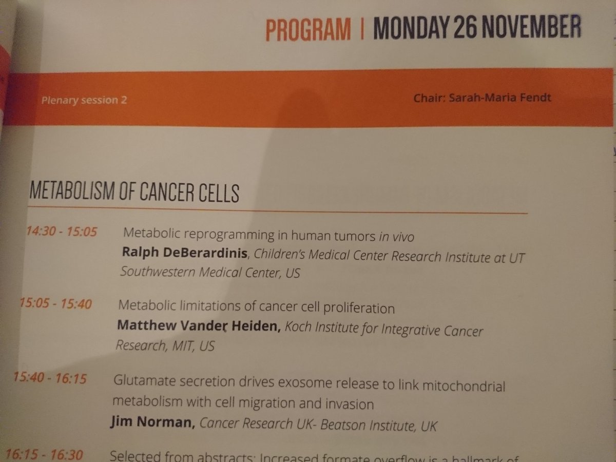 Sarah_M_Wade's tweet photo. Inspiring talk by Ralph DeBerardinis on measuring metabolism in patients tumors with C-13 infusions at #Metabolism18 to generate relevant data on tumour metabolism 

@dougveale @CardArthritis can we, can we, can we? https://t.co/uXRog8Su3A