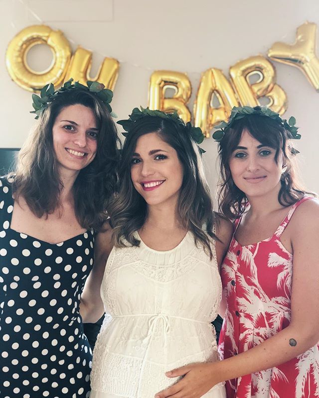 Modápolis (@modapolisweb) on Twitter photo Ayer hubo reunión completa modapolitense (?🤷♀️😂) para festejar la inminente llegada de Indiana ❤️ La temática fue bien #bohochic, coronas de eucalipto incluidas 😁 Hay algunas fotitos en stories, todo hecho de las manos habilidosas de <a href="/gaby/">Gaby Verseveldt</a>.defrances… ift.tt/2BxaAIG Ayer hubo reunión completa modapolitense (?🤷♀️😂) para festejar la inminente llegada de Indiana ❤️ La temática fue bien #bohochic, coronas de eucalipto incluidas 😁 Hay algunas fotitos en stories, todo hecho de las manos habilidosas de <a href="/gaby/">Gaby Verseveldt</a>.defrances… ift.tt/2BxaAIG