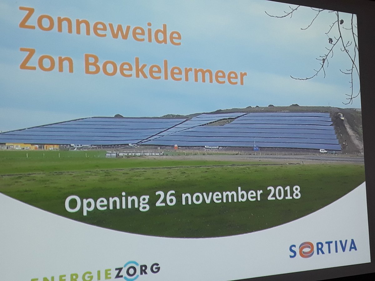 SonjaEijk's tweet photo. Geen demonstranten in gele hesjes. Alleen maar blije mensen bij de opening van Zon Boekelermeer. Alkmaar weer een stukje duurzamer. Weer een favoriet project van @asnbank . https://t.co/nGxA31lrbP