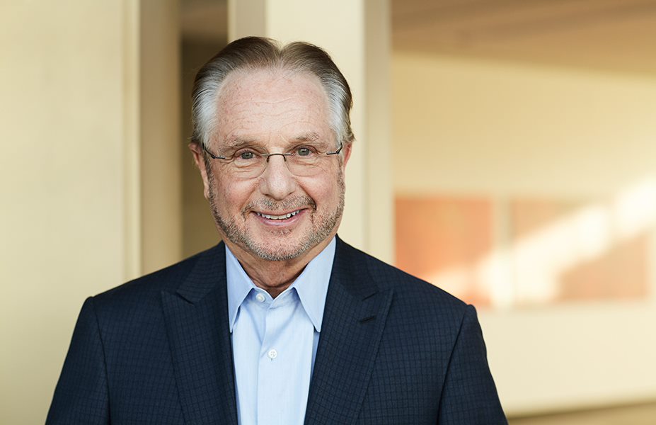 Commvault's tweet photo. #CEO Bob Hammer sat down for an exclusive interview with @CRN’s @ChannelWritrGuy at #CommvaultGO. See what he had to say here: https://t.co/NSaOXKIxtG https://t.co/0H6AL34VEr