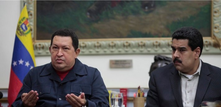 histeriaobrera's tweet photo. #Venezuela no es un Estado #socialista y jamás lo fue. El socialismo del siglo XXI y el socialismo bolivariano distan en muchos puntos del #comunismo. Se dice que Chávez y #Maduro son dos #dictadores #comunistas.
No son ni dictadores ni comunistas, explico por qué en un #hilo.
👇 https://t.co/psFdwjR5sK