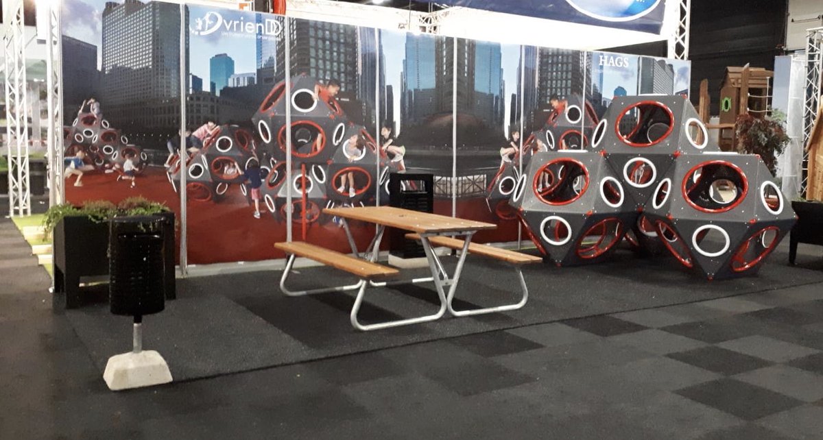 Egabes's tweet photo. Morgen gaan we beginnen op de Recreatievakbeurs Hardenberg. Stand is vrijwel gereed. Tot morgen. @vrienDDBV #HAGS #vrienDD https://t.co/UYGSavFIM8