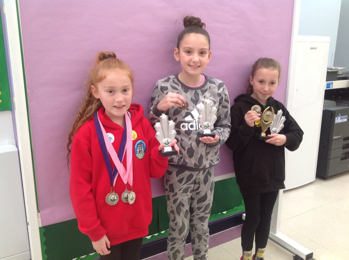 Llongyfachiadur girls! Congratulations to our talented Irish dancers. The girls came away from a recent competition with a big selection of medals and trophies! We're very proud of you. Arddechog! 
#irishdancing #talent  🏆