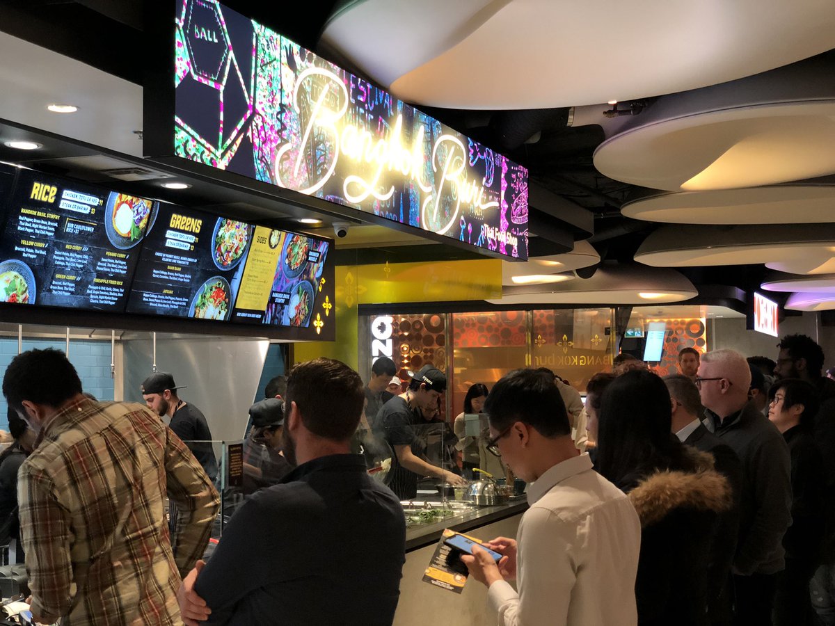 CraveitCEO's tweet photo. @bangkokburi finally opens to the public @unionstationTO come try some amazing Thai Food!#hotnewfranchise #glutenfree #fresh #3rdlocation https://t.co/ZtZ61MSsQg