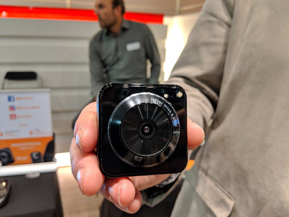 offblink's tweet photo. La petite caméra de chez #Brinno idéale pour faire les vidéos timelapses 👌 #TechPartyO2E https://t.co/vTMXpjeLyl