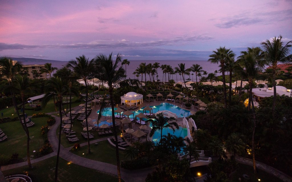 CalSnape's tweet photo. Good morning from the @FairmontKeaLani 🌴 What an incredible view to wake up to! @Accorhotels #LeClub #SeeketProject https://t.co/Eo3lBrIRQa