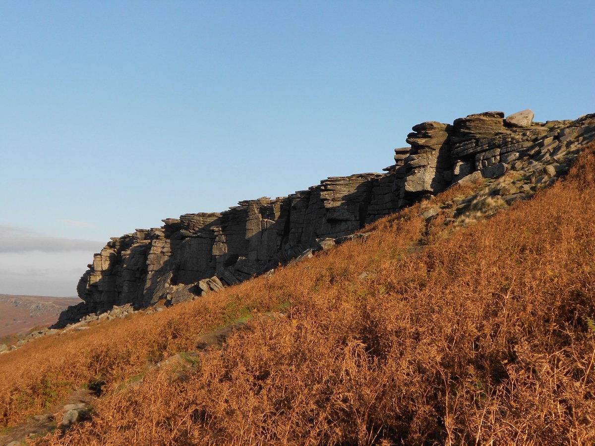 Probably the penultimate #autumn2018 #inspiration post. I have a love of lines, especially diagonal lines #fairholmes
#stanage #autumn_nerds #embracingtheseasons #autumnmagic #seasonalshift #autumncolours #autumnleaves
#peakdistrict
#inspiredbythepeakdistrict #uniquedistrict