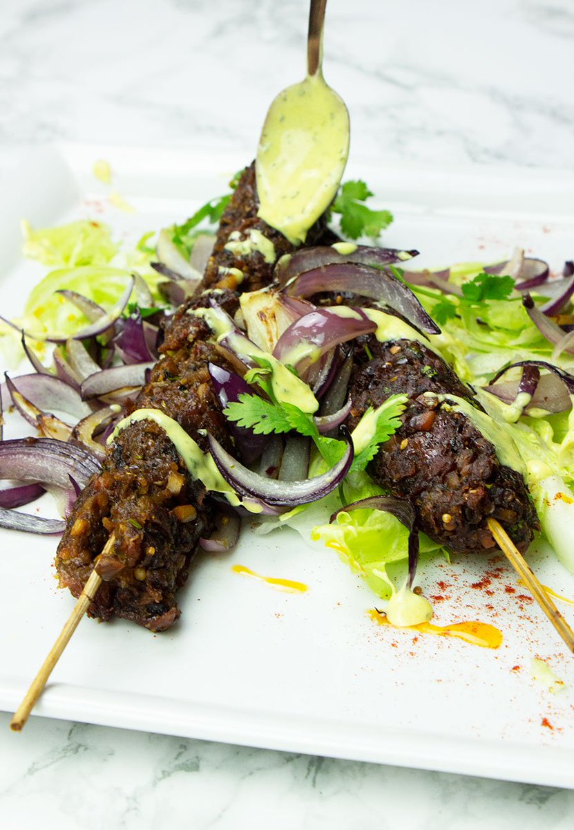 anticancerkitch's tweet photo. How to make plant-based seekh kebabs π #vegan #anticancerkitchen #Indian #kebab #cancerfighting #foodasmedicine #cancerfood #plantbased #holistichealth #healthyrecipes https://t.co/F4aQDfNrQY https://t.co/jbAcR4nIEN