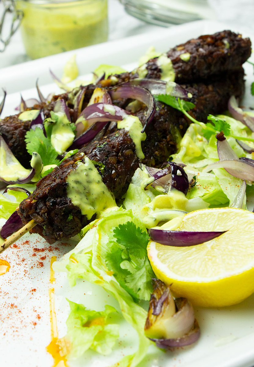 anticancerkitch's tweet photo. How to make plant-based seekh kebabs π #vegan #anticancerkitchen #Indian #kebab #cancerfighting #foodasmedicine #cancerfood #plantbased #holistichealth #healthyrecipes https://t.co/F4aQDfNrQY https://t.co/jbAcR4nIEN