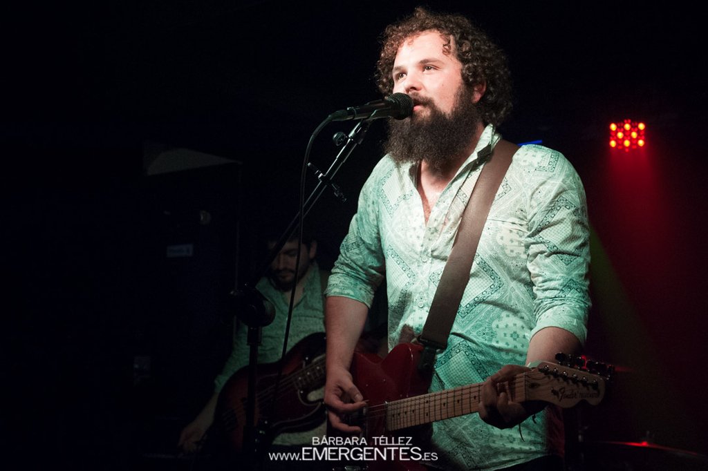 emergentes_es's tweet photo. @goteleband en el #HuntersParty
📸: @bbemergentes, @sirocosala
*
*
*
#emergentes #gotele @musichunters_es https://t.co/J8Xw42dVsF