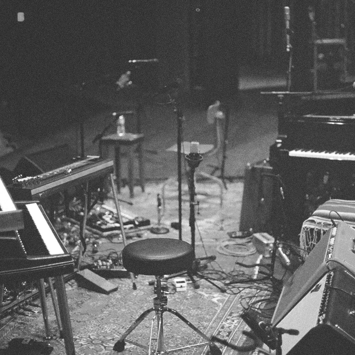 cityandcolour's tweet photo. We packed light for this tour and true to form I didn’t take any pictures.😉
Its been amazing to see all of your photos. Truly humbled by all of the memories you have shared. Keep em coming!
tag @cityandcolour & #GuideMeBackHome
CD and Vinyl Available Now: https://t.co/NtNamRRoxv https://t.co/aGHfp0y0Wn
