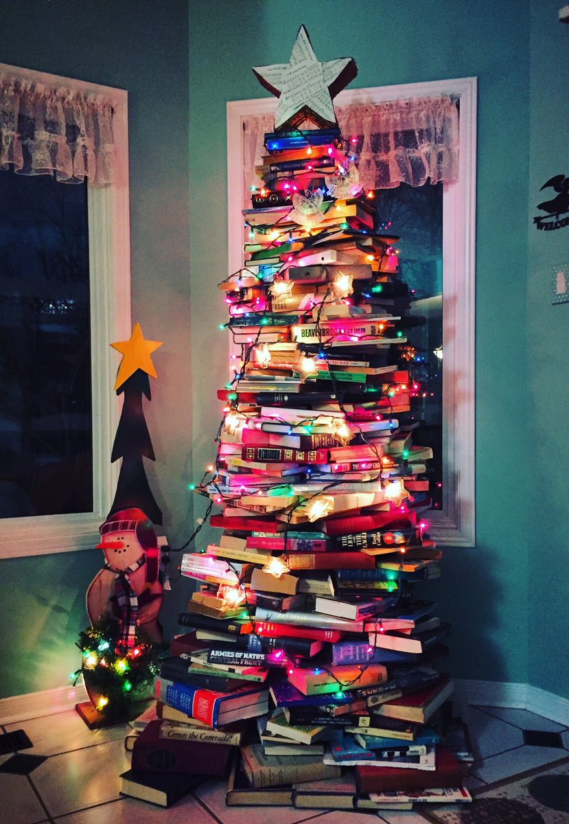 CommunityLitOn's tweet photo. When #literacy educators go wild! 📚❤️ https://t.co/KH8IEpBMi4