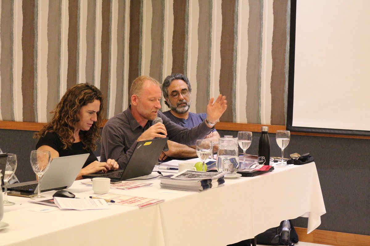 latindadd's tweet photo. IV #Multiactores. Exponen Gustavo Codas, CSA (Paraguay), y Euan Gibb, ISP (Canadá), sobre La avanzada del movimiento social sindical. Mónica Francisco, Diputada Estadual (Brasil), junto a Patricia Amat, Red de Mujeres Transformando la Economía – REMTE (Perú).
#PaguenLojusto https://t.co/omFtgVt8lZ