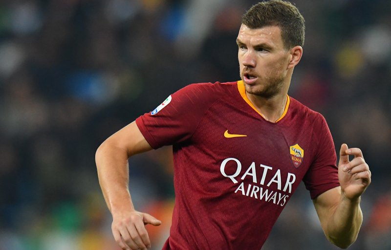 ট ইট র 超ワールドサッカー メンバー発表 ローマ レアル マドリーとの頂上決戦に向けた招集メンバー発表 Cl ローマ は26日 明日行われるclグループg第5節のレアル マドリー戦に向けた招集メンバー21名を発表した T Co Nv3rcnidpo T