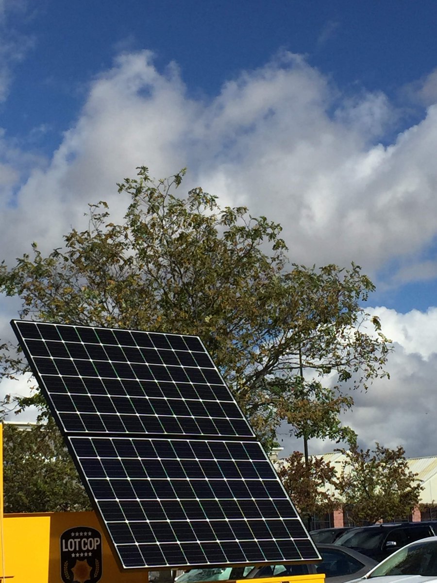 alcenEV's tweet photo. Have you seen #solarpanels in parking lots? This was at #Walmart. These #panels can power both the security camera and the lights in the parking lot! #electricity #solarpower #solar #solarie #electrica #climatechange #renewablenergy #energy #sunpower #solaire #cleanenergy https://t.co/9tSTxCGfeX