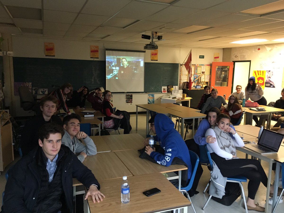 CawthraScience's tweet photo. My SES4U0 class is watching livestream of Insight #MarsLanding - historical moment! @CawthraParkSS @PeelSchools https://t.co/NACf2T0c8T