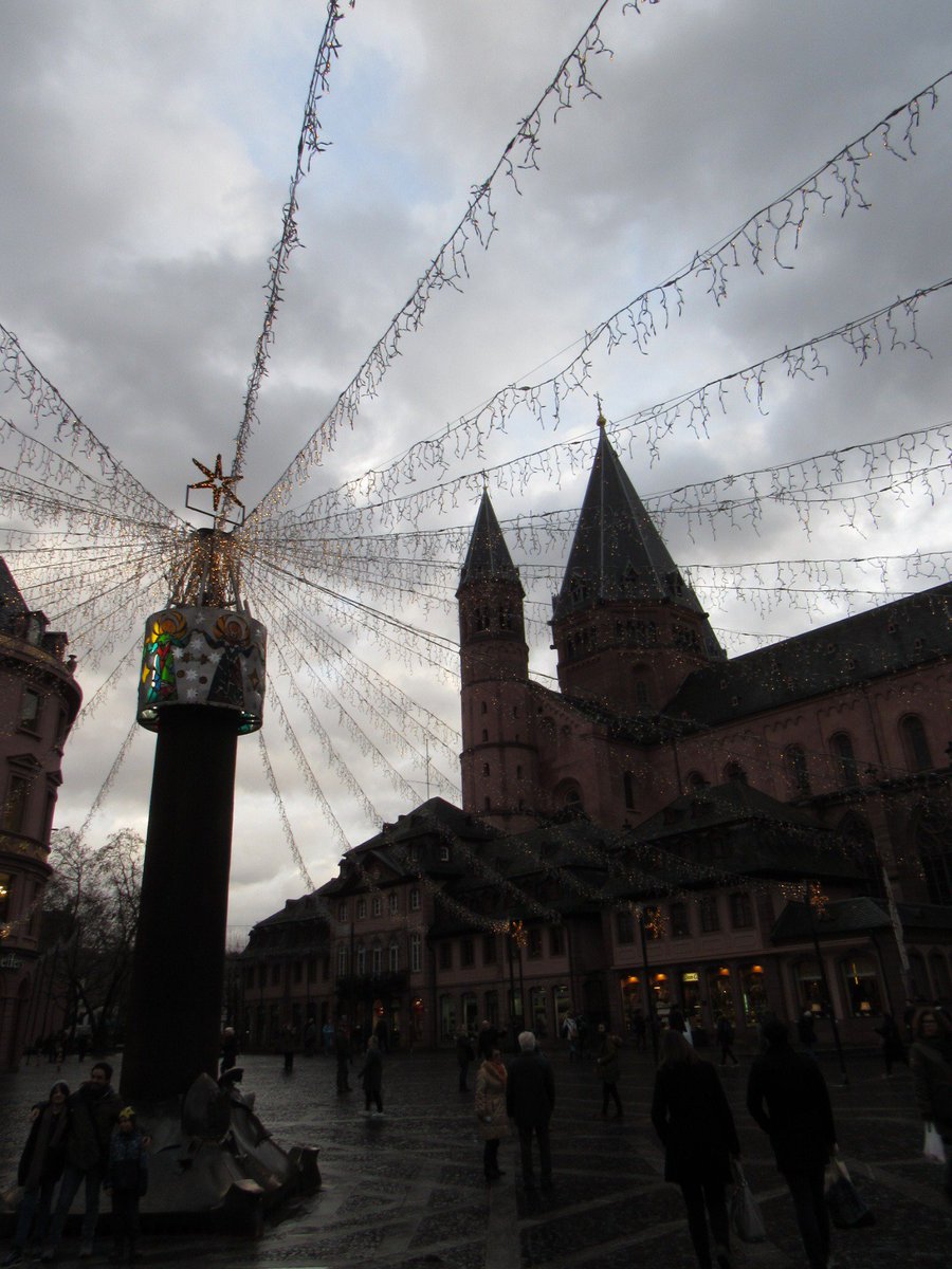 IntEngProgURI's tweet photo. Frohe Feiertage aus Deutschland; Happy Holidays from Germany: From the Mainzer Dom, Darmstadt Hauptbahnhof and the Heidelberge Heiliggeistkirche the German IEP wishes everyone a joyous holiday season! (photo cred: Michael Eggleston @biofuels_today GIEP) #iebabroad #uriabroad https://t.co/Xho0ldGJiG